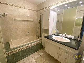  Appartement � vendre 4 pi�ces 97 m�