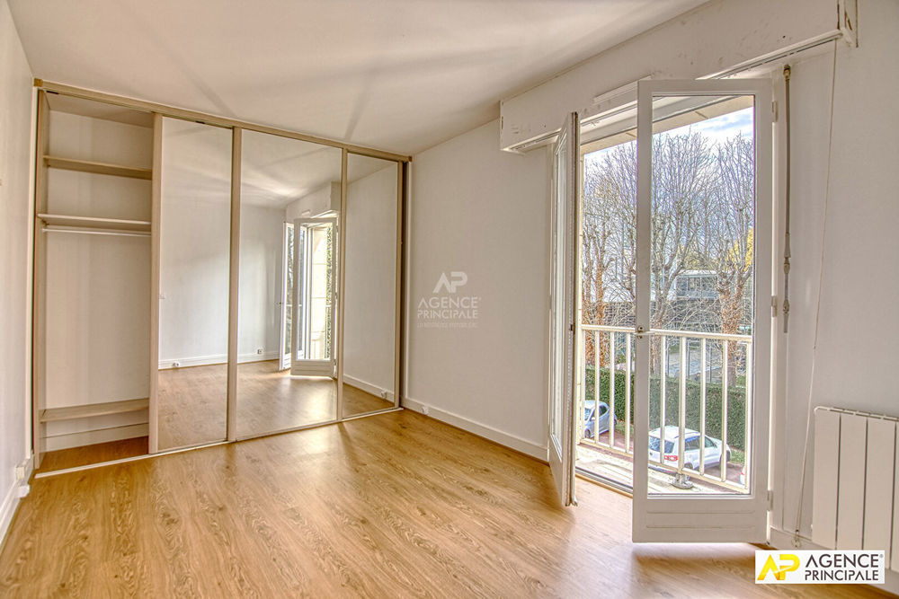 � vendre  Appartement Versailles (78000)