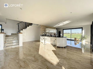  Maison � vendre 8 pi�ces 365 m�