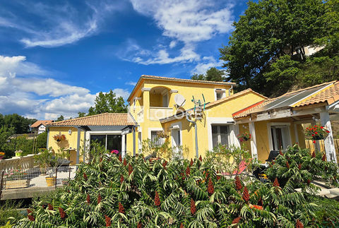   Charmante villa 5 pi�ces 121m� � Ch�teauvieux Maison - 5 pi�ce(s) - 121 m�