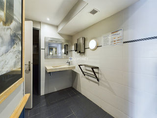  Immeuble � vendre 8 pi�ces 280 m�