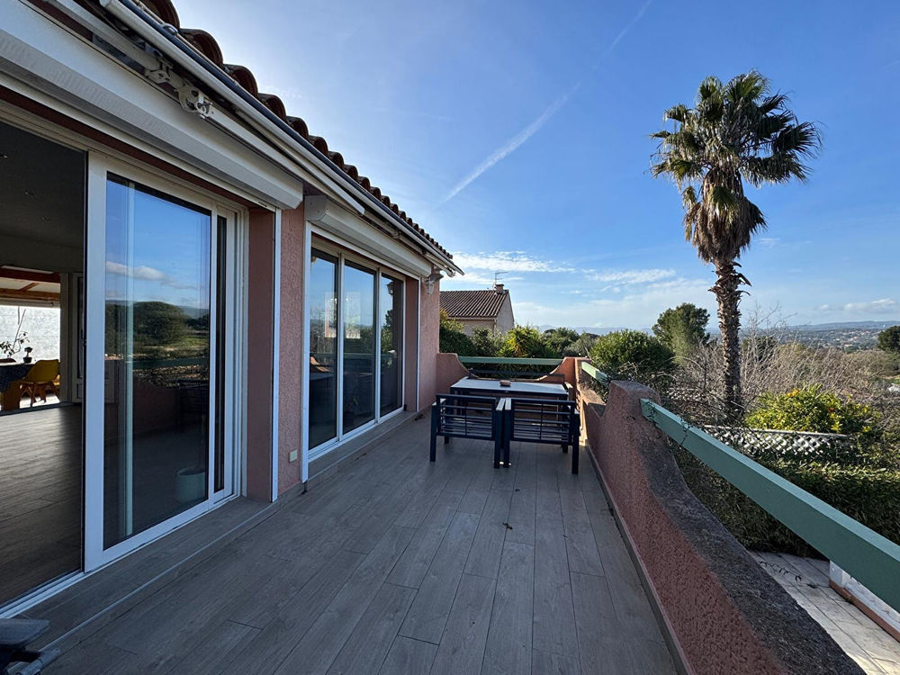 � vendre  Maison Saint-Cyr-sur-Mer (83270)