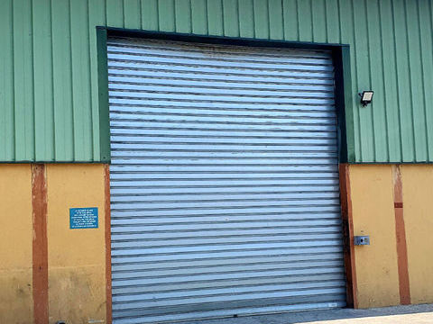 Entrep&ocirc;t / local industriel Montauroux 190 m2 + Stationnement priv&eacute; 1500 83440 Montauroux