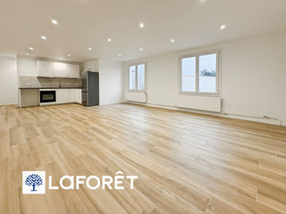  Appartement � louer 4 pi�ces 77 m�