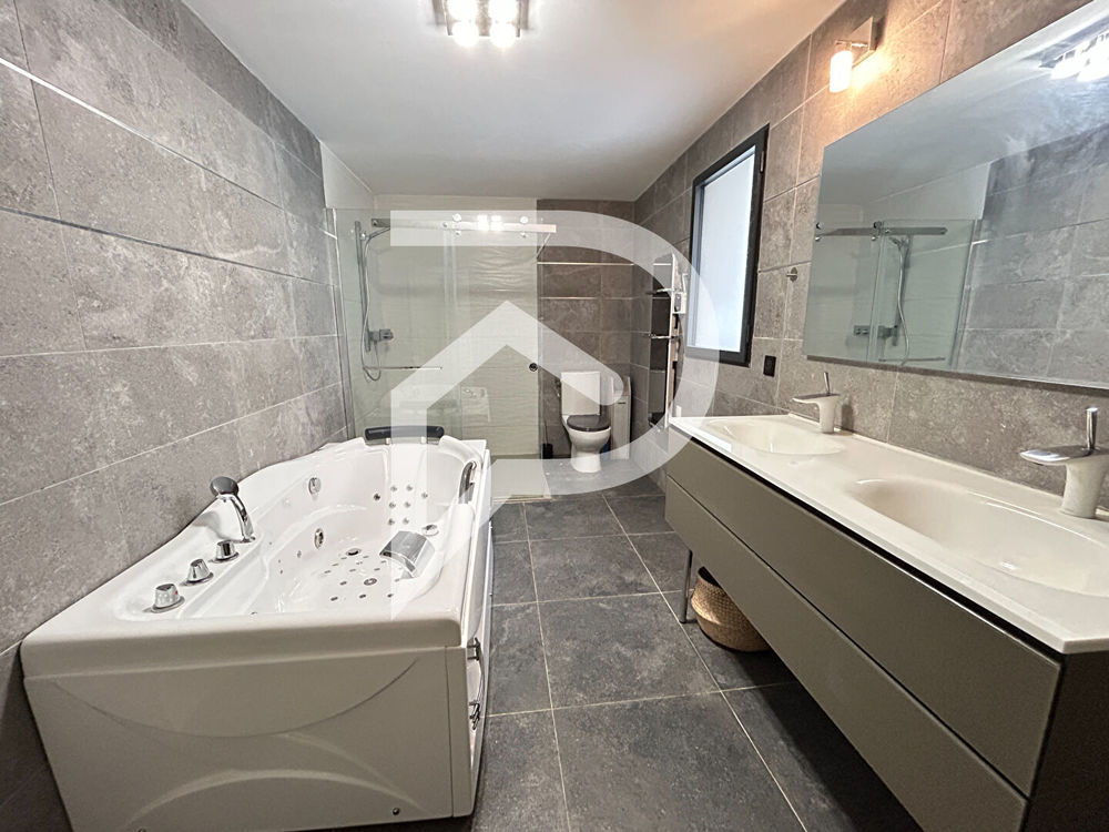 � vendre  Maison Saint-Laurent-d'Aigouze (30220)