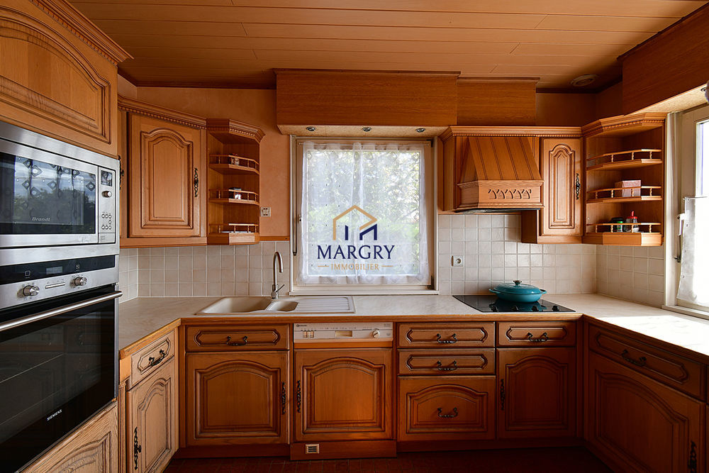 � vendre  Maison Sauverny (01220)