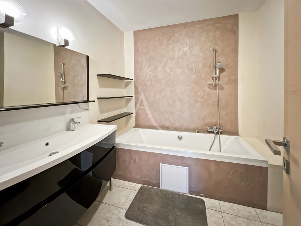 � vendre  Appartement Cannes (06400)