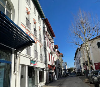  Immeuble � vendre 13 pi�ces 340 m�