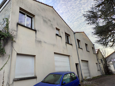 Coutras centre . murs de locaux ( habitations et commerces) 275000 33230 Coutras