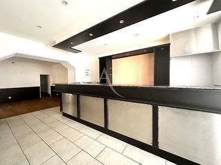  Immeuble � vendre 5 pi�ces 164 m�