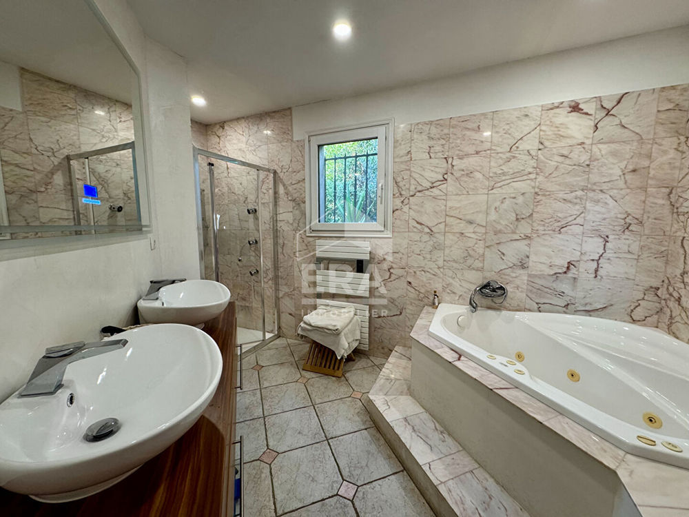 � vendre  Maison Ceyreste (13600)