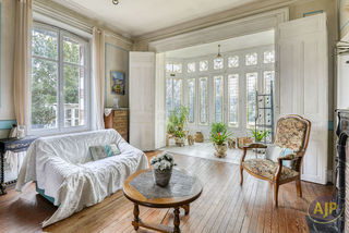  Maison � vendre 15 + pi�ces 475 m�