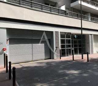  Parking / Garage � louer 