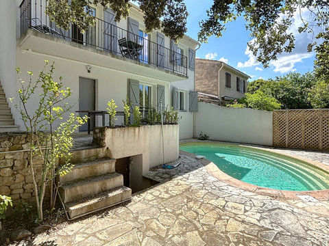   LAMBESC, VILLA T5 MEUBLEE AVEC GARAGE ET PISCINE Maison - 5 pi�ce(s) - 132 m�