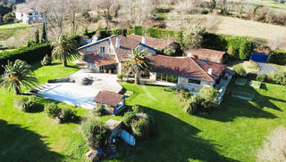  Villa � vendre 9 pi�ces 350 m�