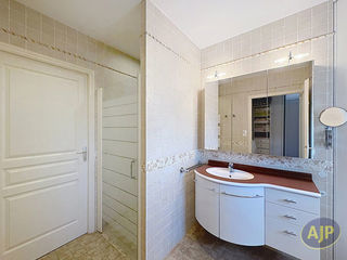  Maison � vendre 8 pi�ces 205 m�