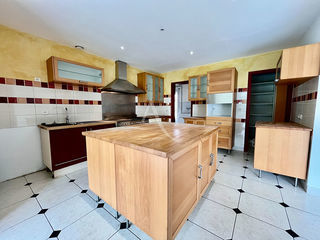  Maison � vendre 6 pi�ces 200 m�