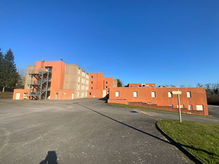  Immeuble � vendre 15 + pi�ces 8067 m�