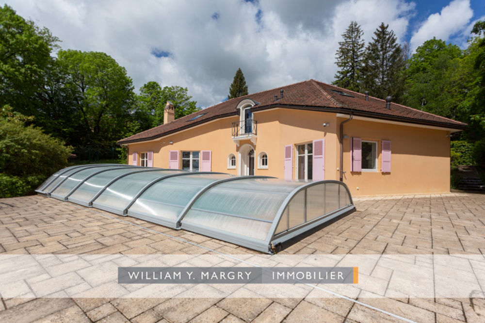 � vendre  Maison Gex (01170)