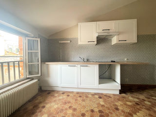  Appartement � louer 3 pi�ces 159 m�