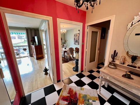   Appartement calme avec balcon, cave et garage Appartement - 4 pi�ce(s) - 80 m�