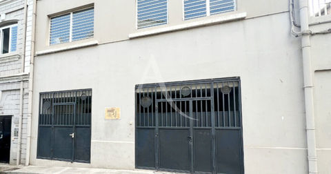 Local commercial atypique Fort De France 7 pi&egrave;ce(s) 197 m2 A SAISIR !!!!! 2400 97234 Fort de france