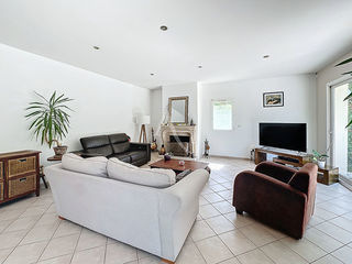  Maison � vendre 7 pi�ces 240 m�