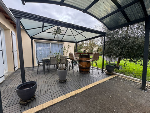   Maison de plain pied sur la commune de Bignoux Maison - 5 pi�ce(s) - 130 m�