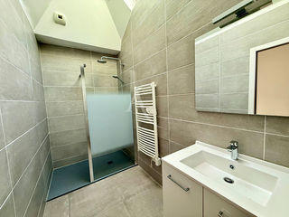  Appartement � louer 4 pi�ces 151 m�