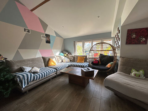   Long�re de caract�re � Saint-Germain-du-Plain de 195 m� avec grand terrain Maison - 8 pi�ce(s) - 194 m�