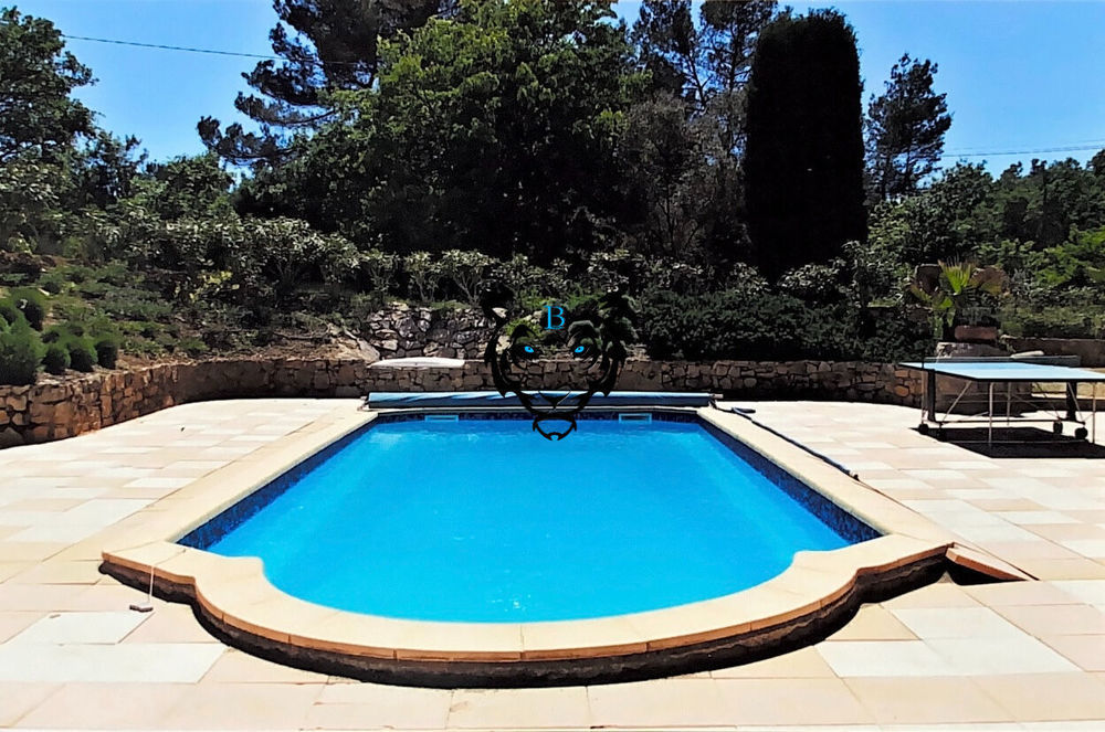 � vendre  Maison Saint-Paul-en-For�t (83440)