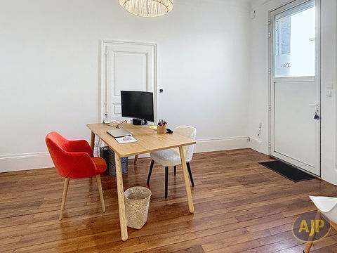 Bureaux La Roche Sur Yon 3 pi&egrave;ce(s) 49.5 m2 670 85000 La roche sur yon