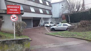  Parking / Garage � louer 