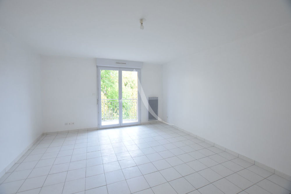 Location Appartement 3 PIÈCES - 62 m2 - Balcon - Stationnement Epinal