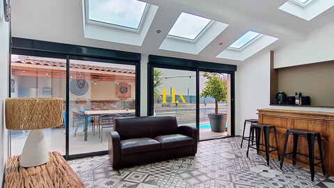   Chabeuil centre: maison familiale de 166m� avec jardin, piscine et garage Maison - 6 pi�ce(s) - 166 m�