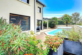  Maison � vendre 5 pi�ces 200 m�