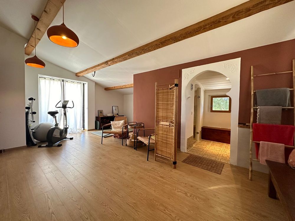 � vendre  Maison Alba-la-Romaine (07400)