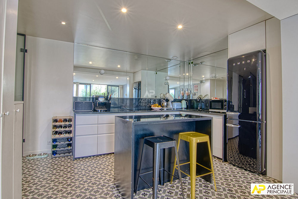 � vendre  Appartement Versailles (78000)