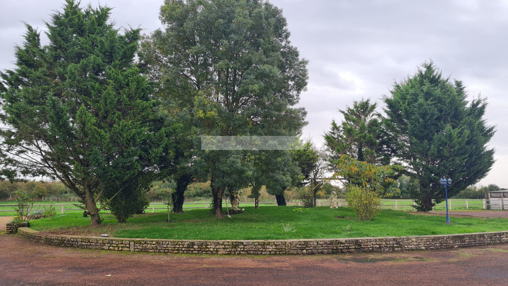 � vendre  Maison Souvign� (16240)