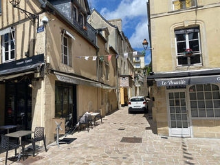  Immeuble � vendre 10 pi�ces 301 m�