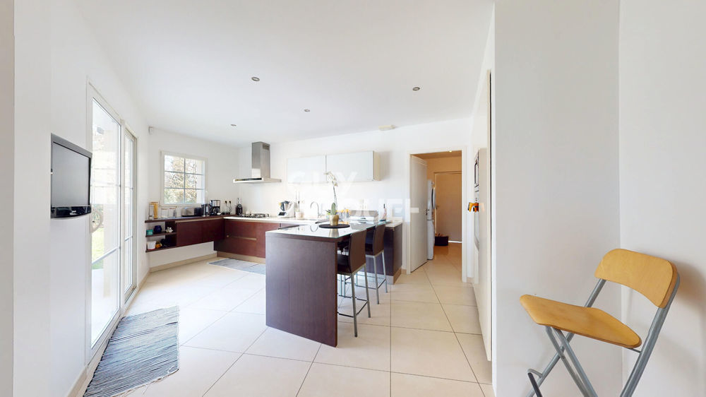 � vendre  Maison Saint-Cyr-sur-Loire (37540)