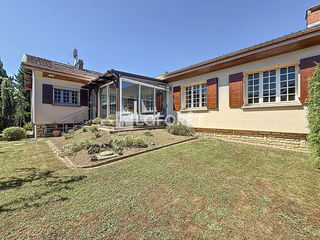  Maison � vendre 9 pi�ces 242 m�