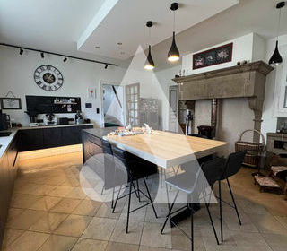  Maison � vendre 8 pi�ces 342 m�