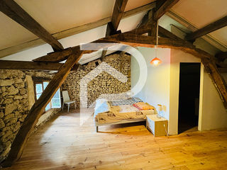  Villa � vendre 15 + pi�ces 789 m�