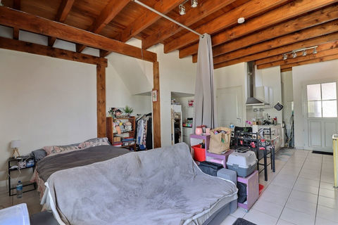 Immeuble mixte &agrave; fort potentiel ! Local commercial, studio lou&eacute; et stockage , Saint-Sever 90000 40500 Saint sever