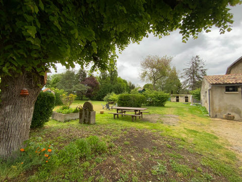   Maison ancienne caract�re d'une vielle demeure Maison - 7 pi�ce(s) - 172 m�