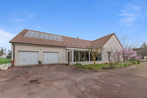   C�te chalonnaise , maison � Givry  de 170 m� avec 4 chambres Maison - 6 pi�ce(s) - 170 m�