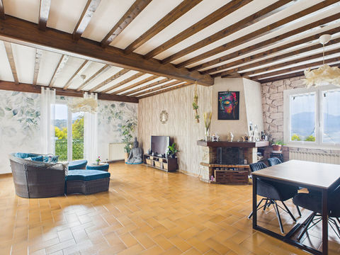   Maison Le Crestet 7 pi�ces 191 m2 Maison - 7 pi�ce(s) - 191 m�