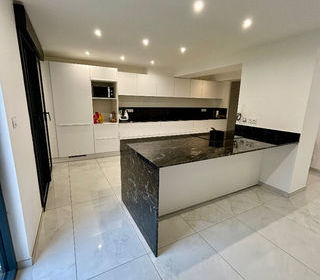  Maison � vendre 5 pi�ces 220 m�