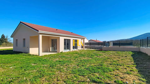   A vendre, Jaillans, maison de plain pied d'environ 94m�, 3 chambres, garage et jardin. Maison - 4 pi�ce(s) - 94 m�